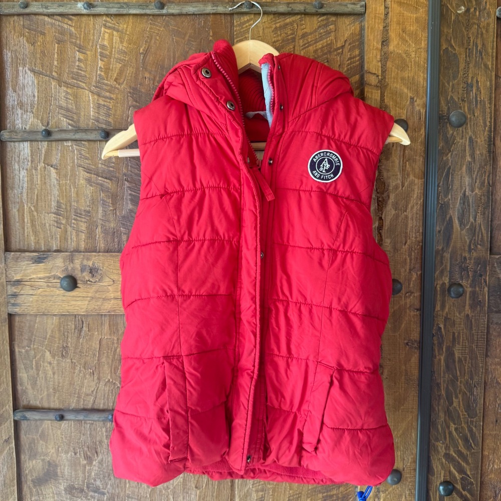 Abercrombie & Fitch Puffer Vest Women M Red Hooded Quilted Fleece Lined Gorpcore